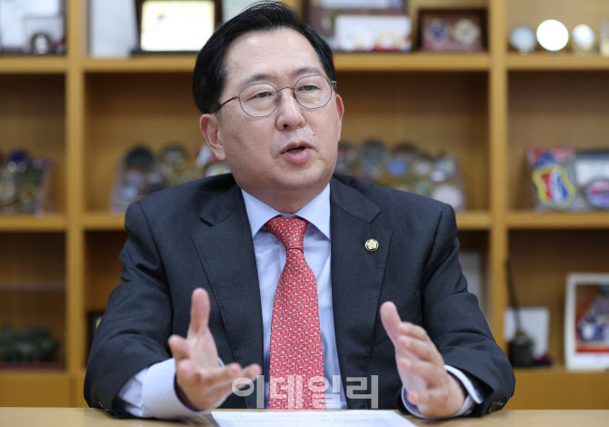 육군 영관장교 진급, 육사출신·소수 부서 편중