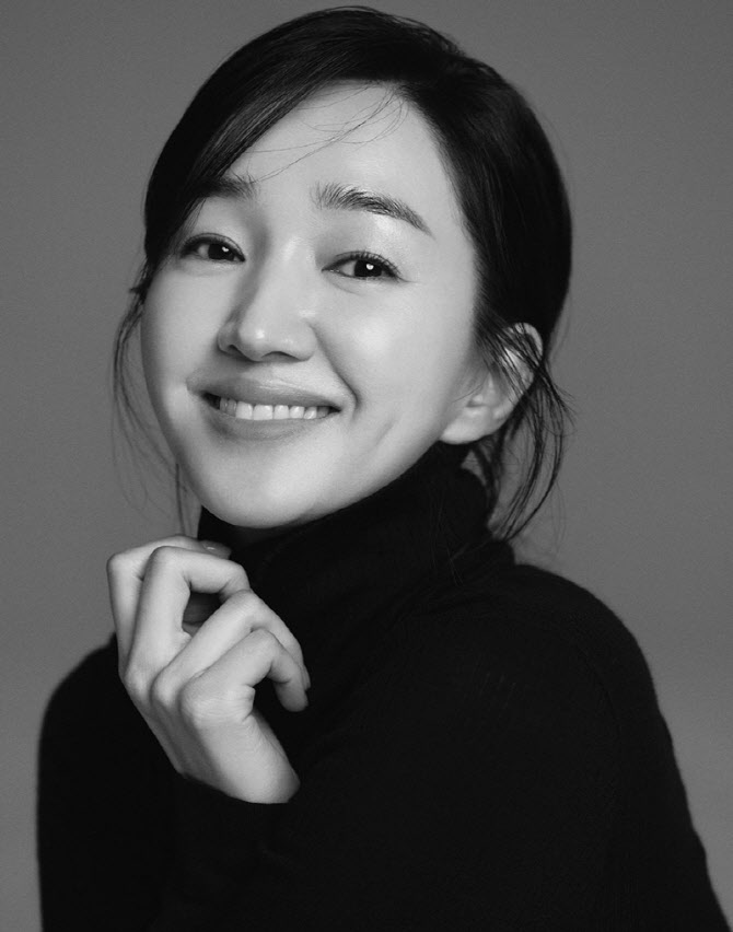 수애, 공백 깰까…송지효 소속사 넥서스이엔엠 전속계약