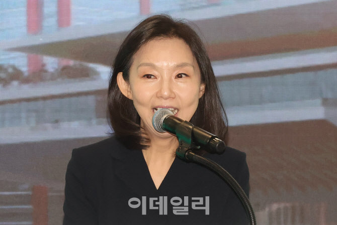[포토]축사하는 최호정 의장