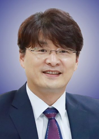 대기업 김부장 고연봉에 청년 운다…'묻지마 정년연장' 미래