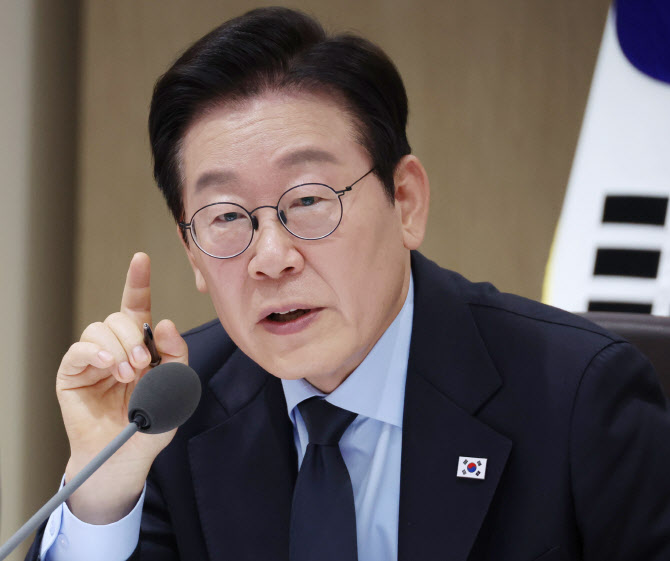 李대통령 “암표 거래, 과징금 강화 방향으로 추진 검토”