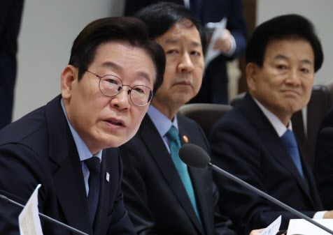 李대통령 "혐오발언, 명백한 범죄행위"…강력 대응 지시(종합)