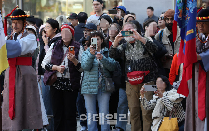 [포토] 한국 가을을 즐기는 외국인관광객