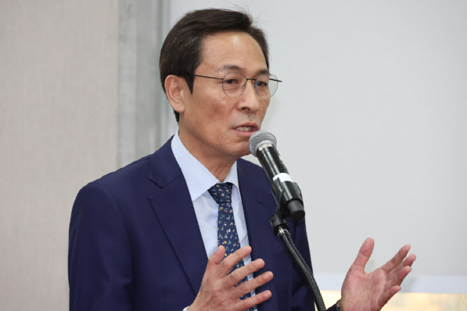 우상호 "'대장동 항소 포기' 대통령실 기획 아냐…원수 재산을 왜 보존?"