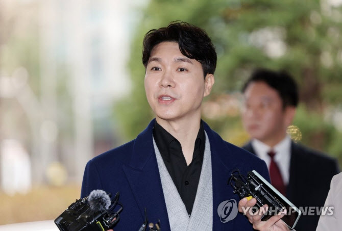 ‘모델료 미지급 논란’ 식품업체 대표, 박수홍 전 변호인도 고소