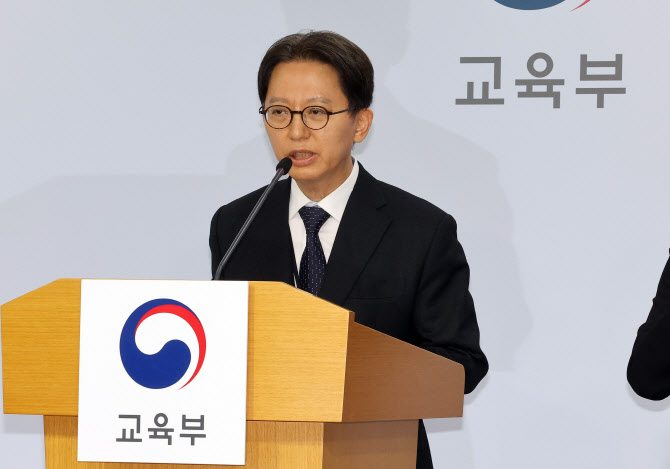 수능 출제위원장 “최선 다했다면 ‘사탐런’ 유불리 없을 것”