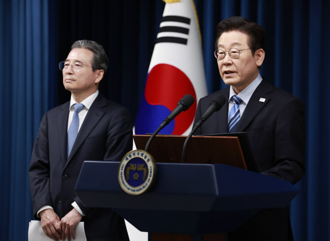 [속보] 李대통령 “미해군 군함 국내 건조 가능하도록 제도적 개선 모색키로”