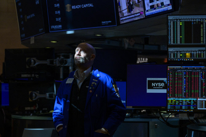 금리 상승에 약세장 지속…1.6조원 규모 10년물 입찰 주시