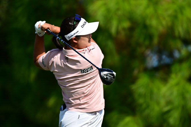 유해란, 3개월 만에 LPGA 투어 '톱10'…韓 9명 '쩐의 전쟁' 초대