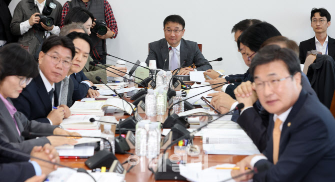 [포토]예산결산특별위원회 예산안 조정소위원회 시작합니다