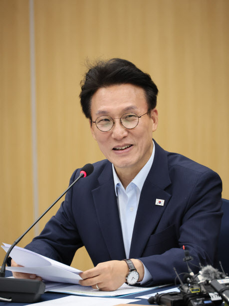 김총리 “투자의 핵심은 타이밍…기업투자 위한 규제개선에 만전”