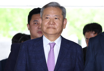 재판부 구인영장 집행 시도에…尹, 한덕수 재판 증인 출석