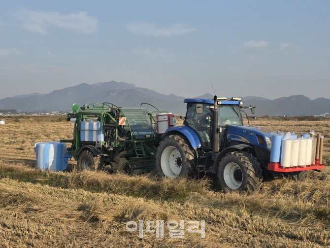 [포토] 농협경제지주, 조사료용 볏짚 수급안정 긴급 대책