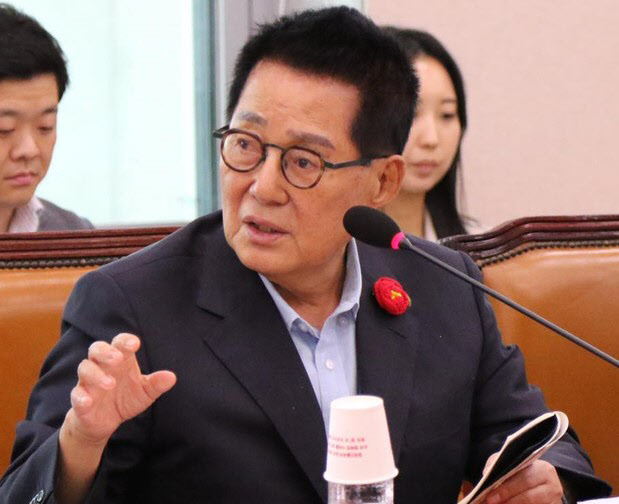 박지원 “신임 사무총장에 ‘엿’ 보낸 유병호 탄핵해야”