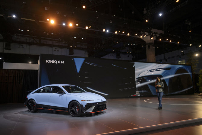 현대차, 콤팩트 오프로드 콘셉트카 `크레이터` 최초 공개