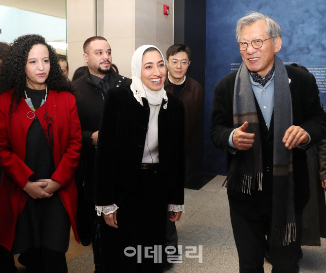 [포토] 이슬람 미술품 관람