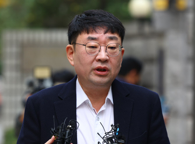 경찰, '신의한수' 신혜식 재소환…"배의철이 난동 부추겨"