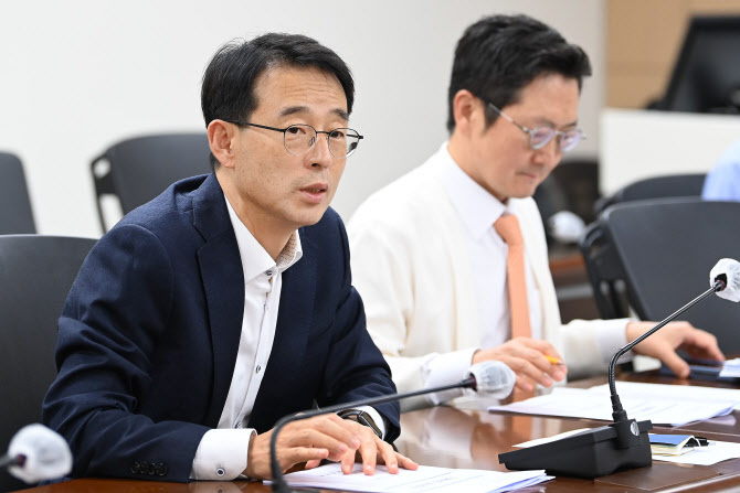 산업부 “11월에도 수출 우상향 기대…자원 총동원해 지원”