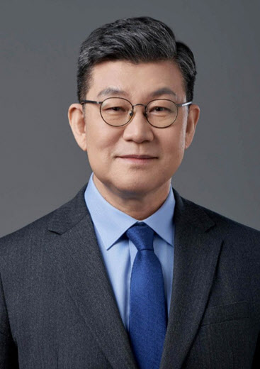 與 김남근 "온라인플랫폼법  서둘러야…필요하면 배달앱만 초점"