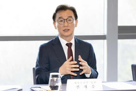 전재수 해수장관, 덴마크·영국 방문…북극항로·IMO 협력 강화