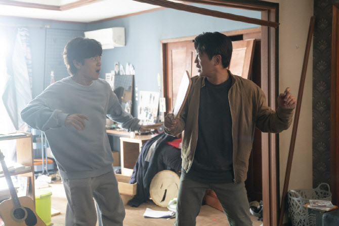 '정보원' 허성태 만능 케미 요정...브로맨스·순정 다 되네