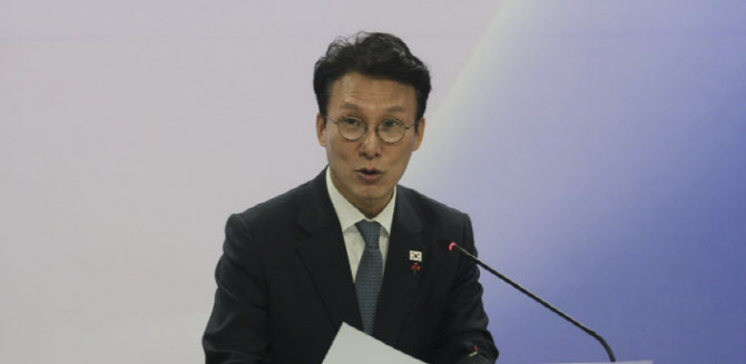 金총리 “K뷰티, 국가 전략자산…AI전환·품질경쟁력 강화 총력”