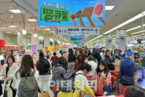 추석연휴 낀 10월, 소비 3.5%↑…생산·투자는 큰폭 감소(종합)