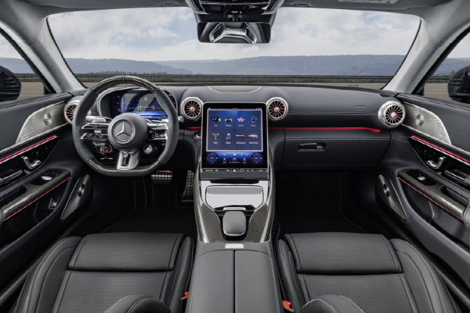 816마력·제로백 2.8초…`AMG GT 63 S E 퍼포먼스` 한국 상륙