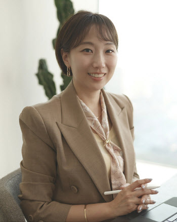 업무상 필요하다고 페라리 산 사장님, 결국