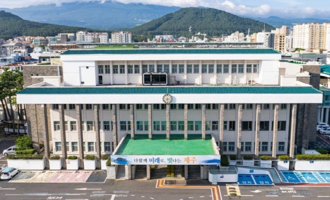 경차 성수기 하루 20만원..제주 렌터카 '바가지' 손보기로