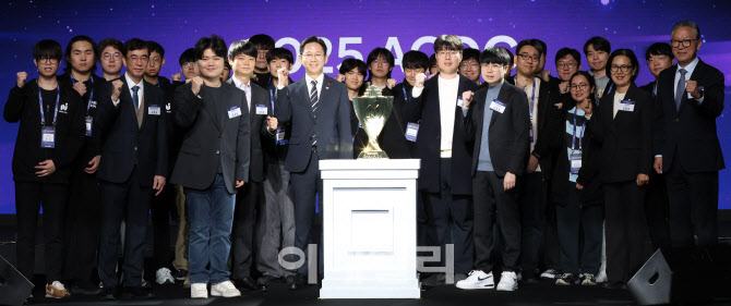 [포토]2025 인공지능 해킹방어대회 파이팅