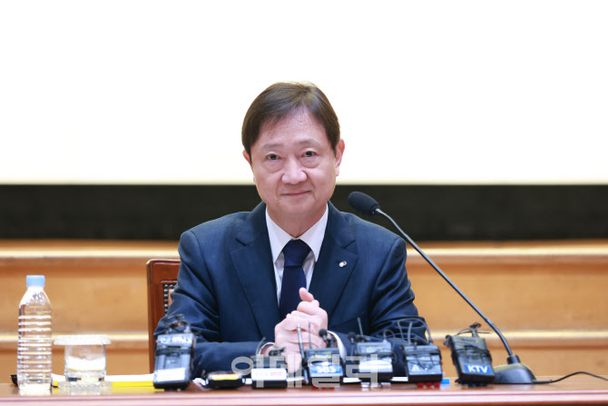 이찬진 “네이버·두나무 결합, 규제 공백 우려…제도 보완 검토”(종합)