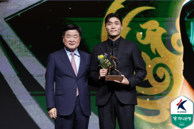 '전하지 못한 MVP 소감' 박진섭 "시련 겪는 선수들, 날 보길"