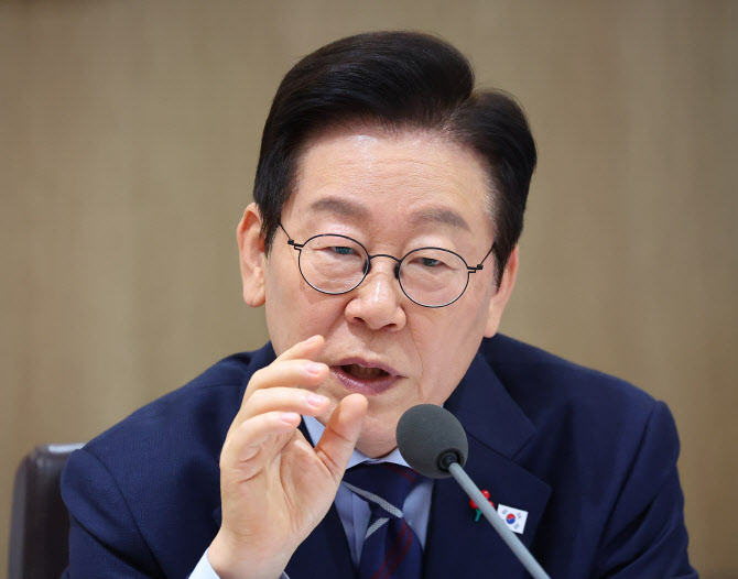 [속보] 李 “내란 적극 가담하면 문책…자진신고·반성하면 면책·경감”