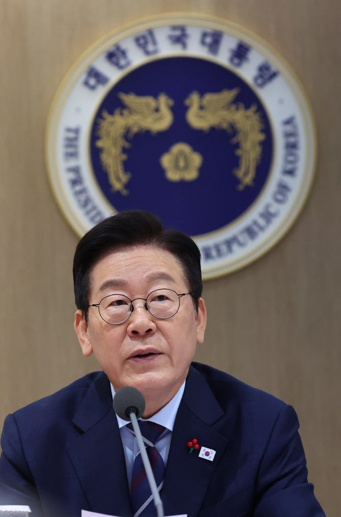 '李 대국민 담화문’ 허위로 작성한 30대男 자수…경위 수사 중