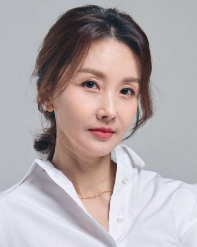 '데뷔 32년 차' 이현경, '미스트롯4' 출격…가수 도전