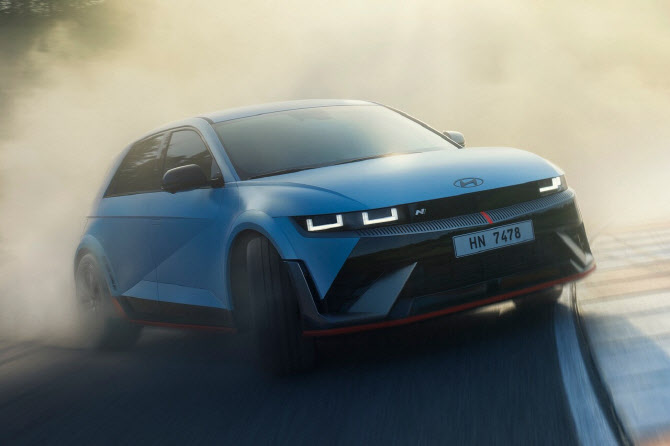 콧대 높던 포르쉐도 `인정`…현대차 `가상사운드` 판 흔든다(종합)