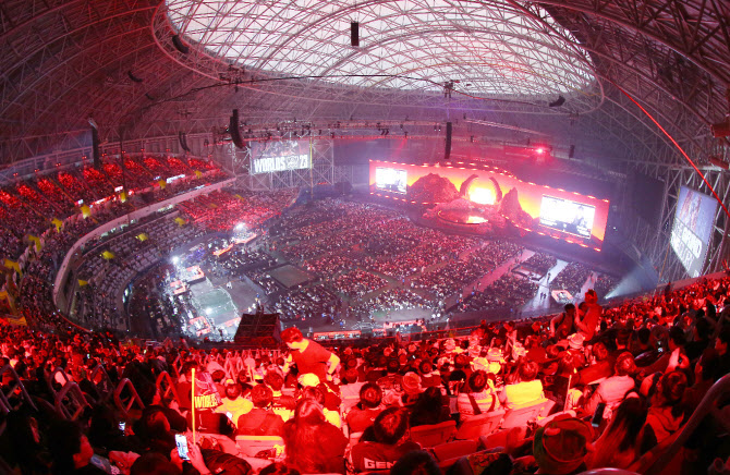 e스포츠에 눈독 들이는 지자체…“관광·청년·산업 3마리 토끼”