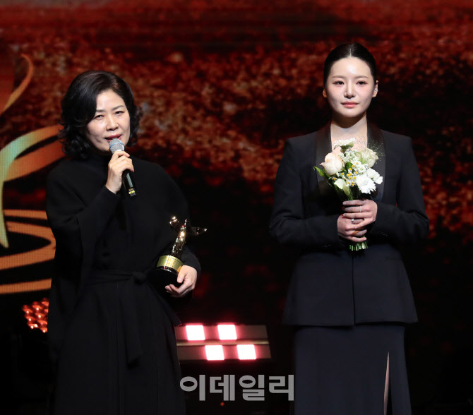 [포토] 국립창극단 '심청' 국악부문 최우수상