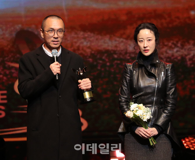 [포토] 국립현대무용단 '내가 물에서 본 것' 이데일리문화대상 최우수상