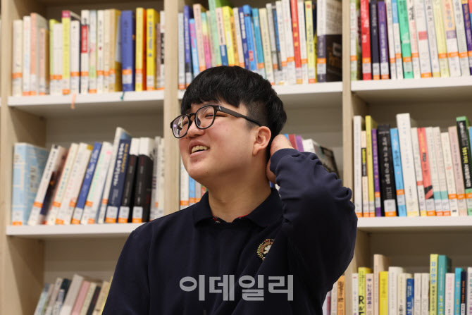 [포토] 2026학년도 수능시험 만점받은 광남고 왕정건 학생