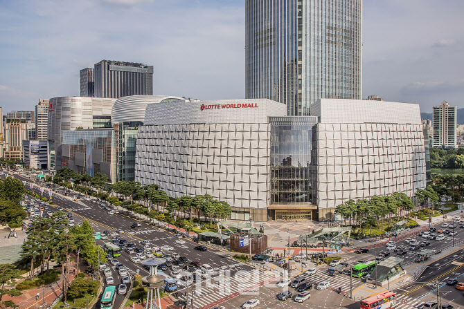 롯데백화점 잠실·명동, 2년 연속 연매출 5조