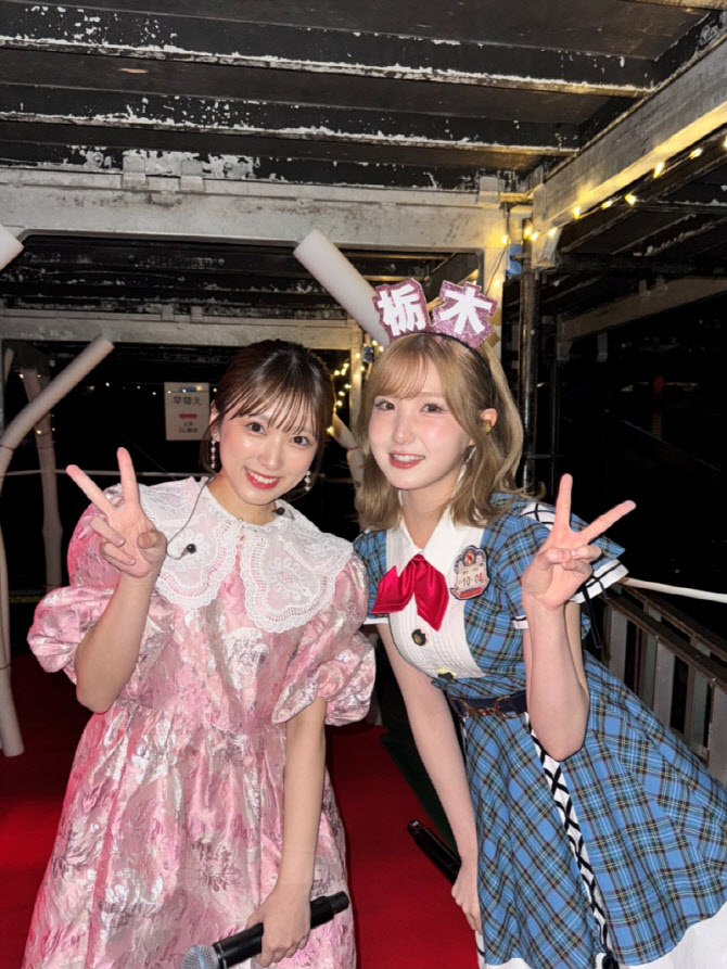 세이마이네임 히토미, 日AKB48 20주년 콘서트 깜짝 등장