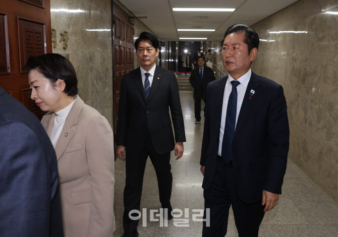 [포토]정책의총 참석하는 정청래 대표