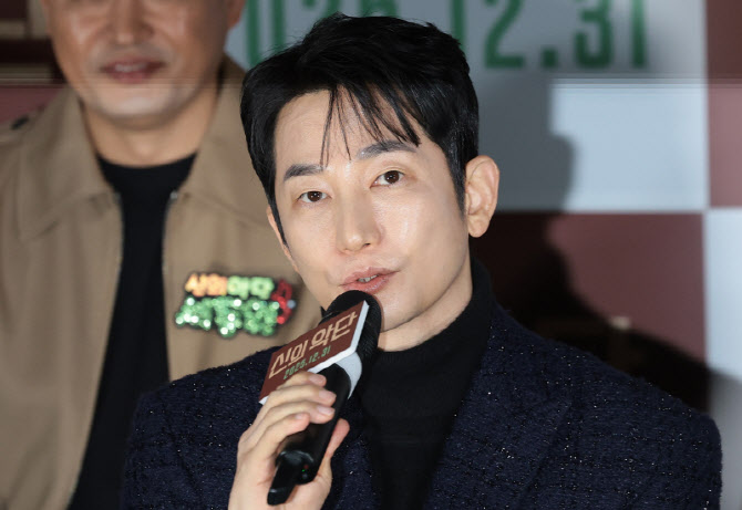 박시후, 10년 만의 스크린 복귀..."'신의악단' 작품 힘에 끌려"