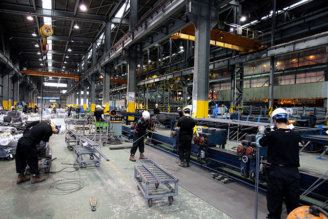 "누구에게·어떻게" 중기 지원, 방식만 바꿔도 0.7% 성장