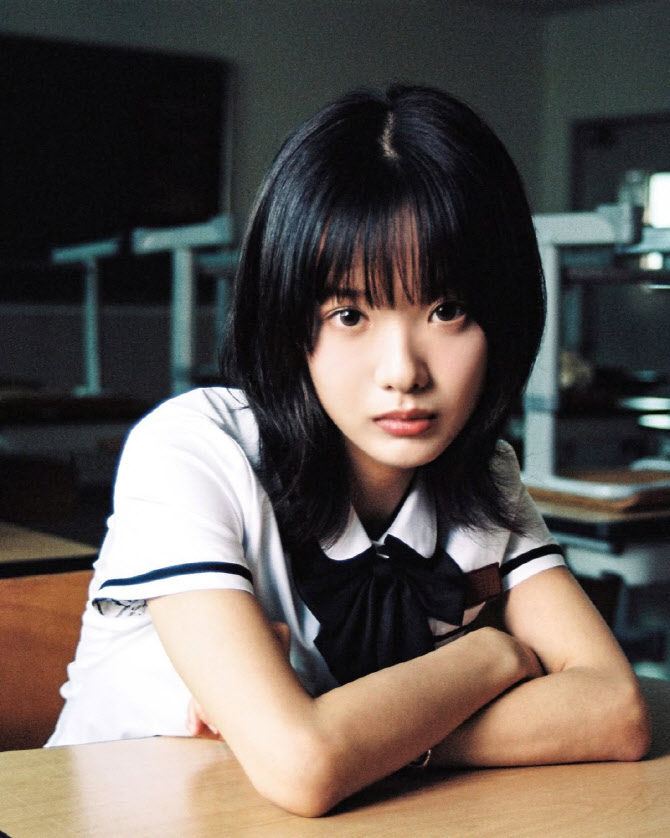 'Z세대 록스타' 탄생, 2000년생 女싱송라 한로로 역주행 돌풍[스타in 포커스]