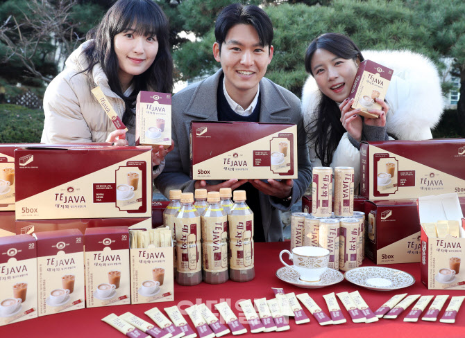 [포토] 동아오츠카, '데자와' 분말스틱 출시