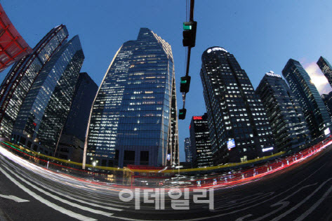 [마켓인]“금리 황금기 잡아라”…중소형 IB ‘채권 인재’ 영입 경쟁