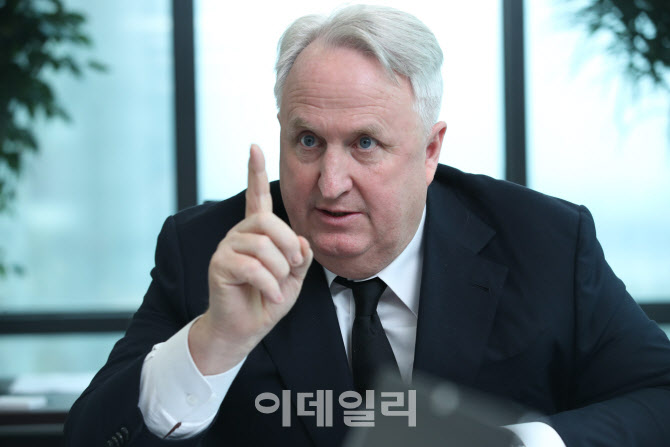 국힘 인요한 국회의원직 사퇴…“기득권 내려놓고 본업 복귀”(상보)